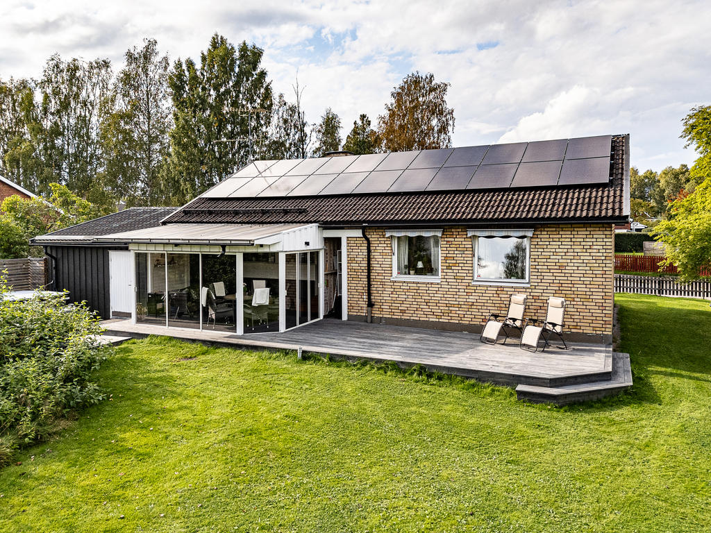 Solceller och inglasat uterum