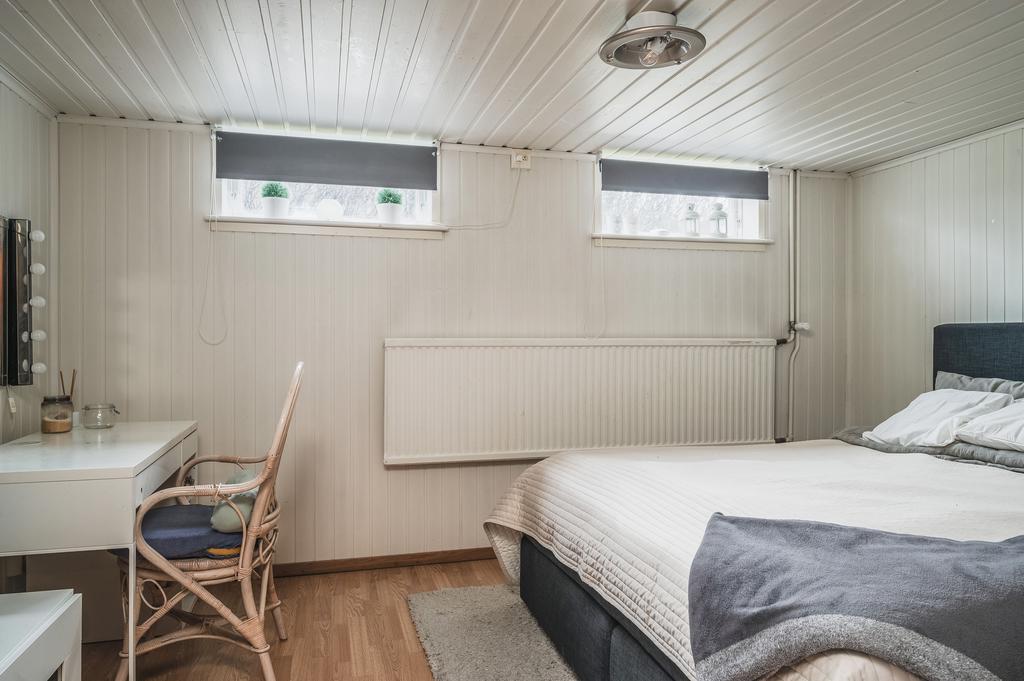 Sovrum i källaren