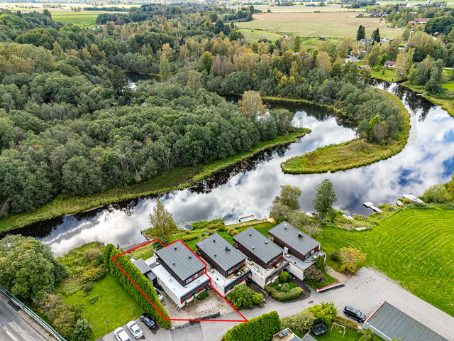 Tunavägen 230A, Bro
