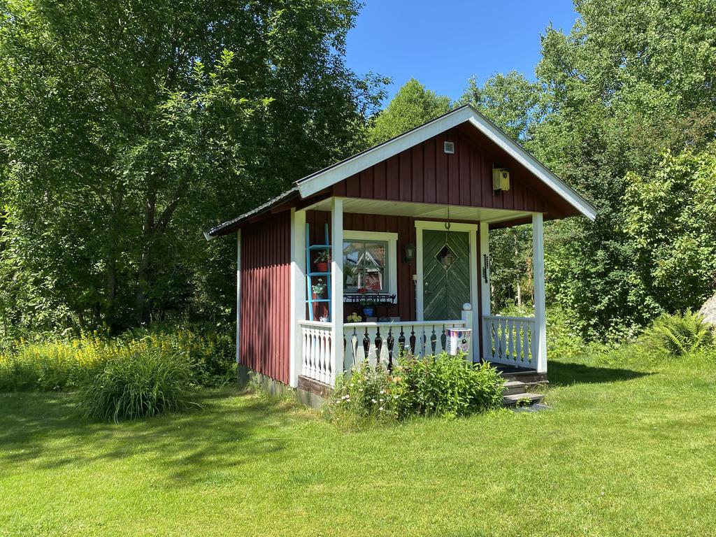 Hus med dusch & separett