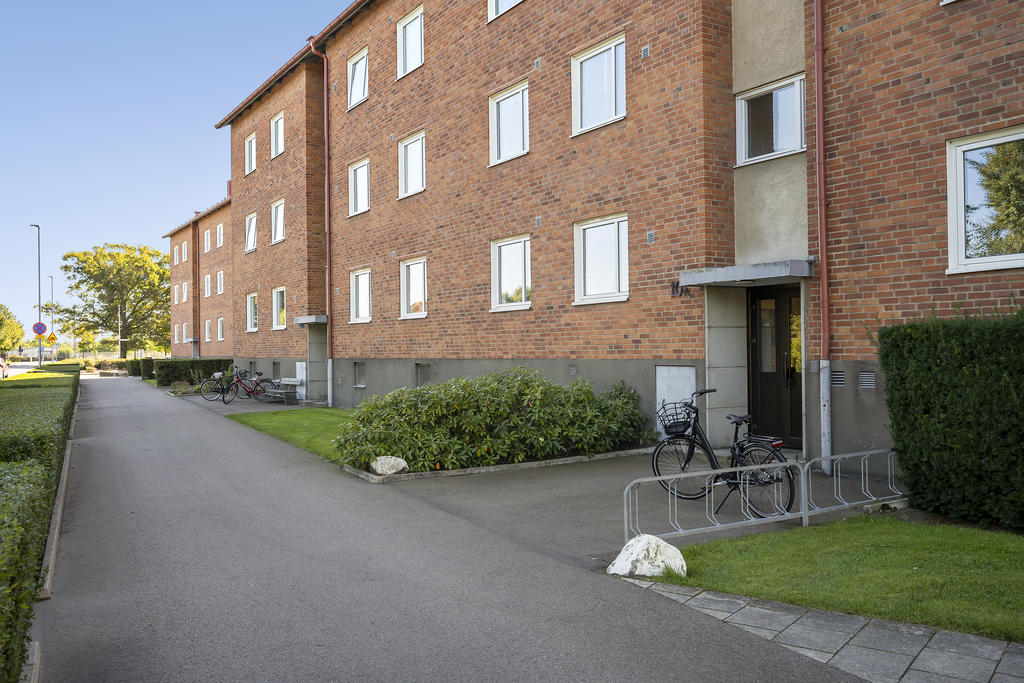Entrén på framsidan
