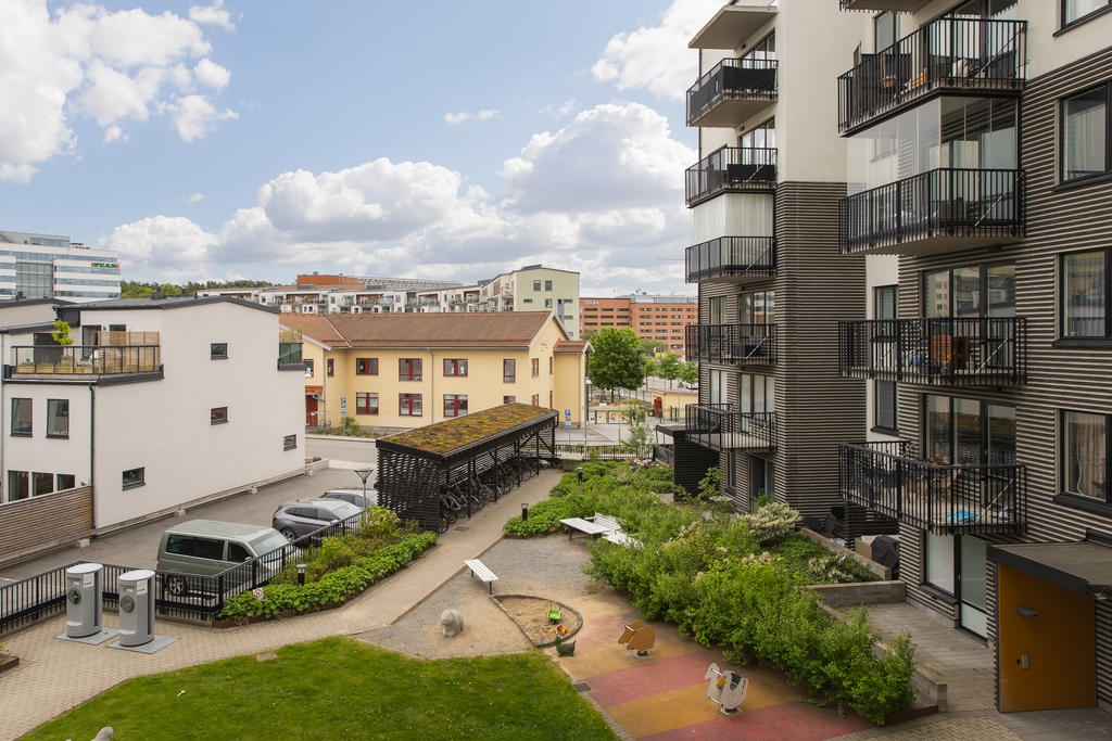 Föreningen, gårdssidan