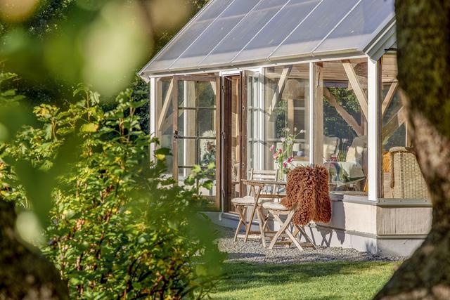 Här har ni ett nybyggt orangeri i trädgården