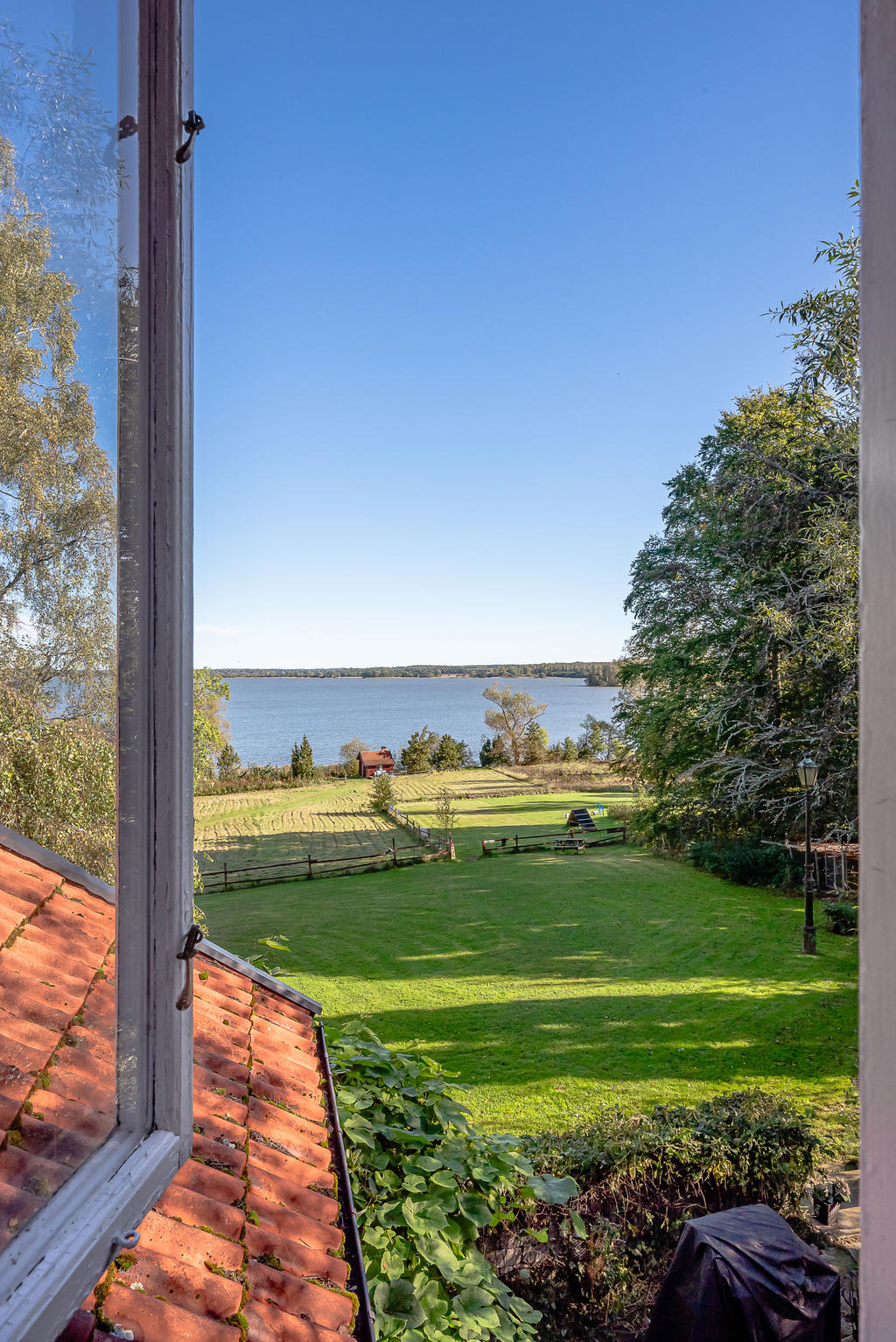 Sjöutsikt från Sovrum 2