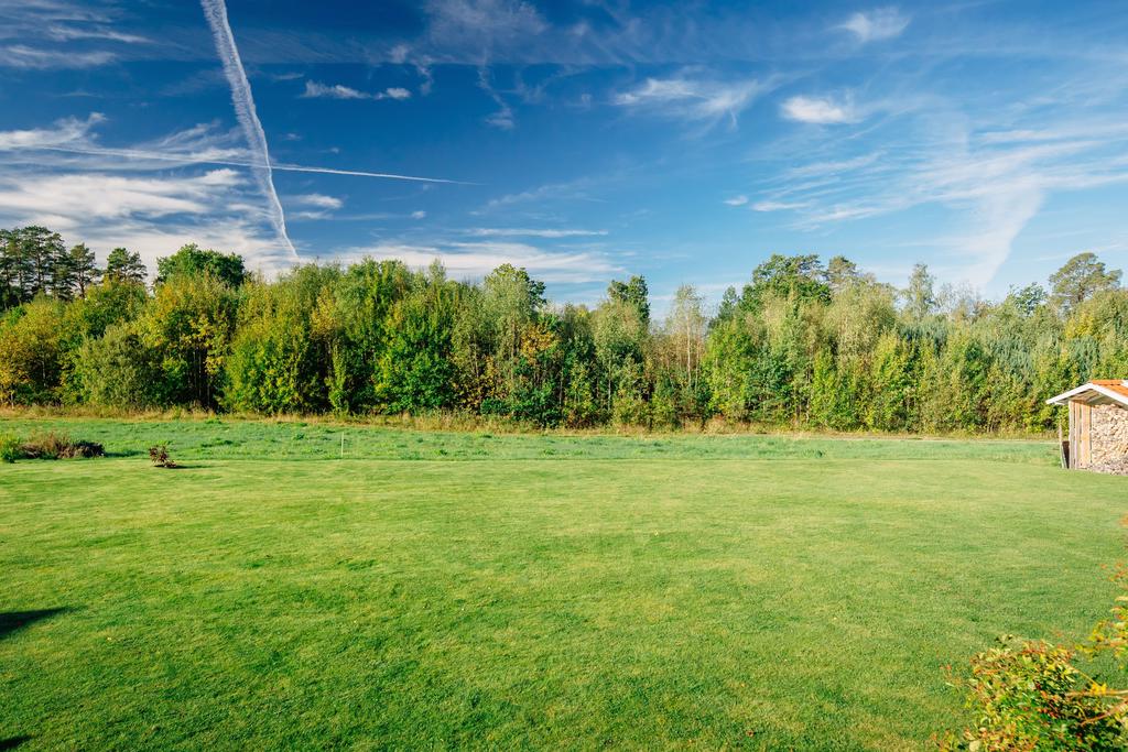 Rymlig trädgårdstomt om 731 kvm