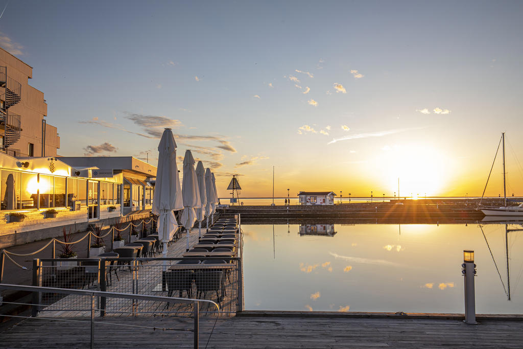 Mysiga Borgholm i Kvällssolen