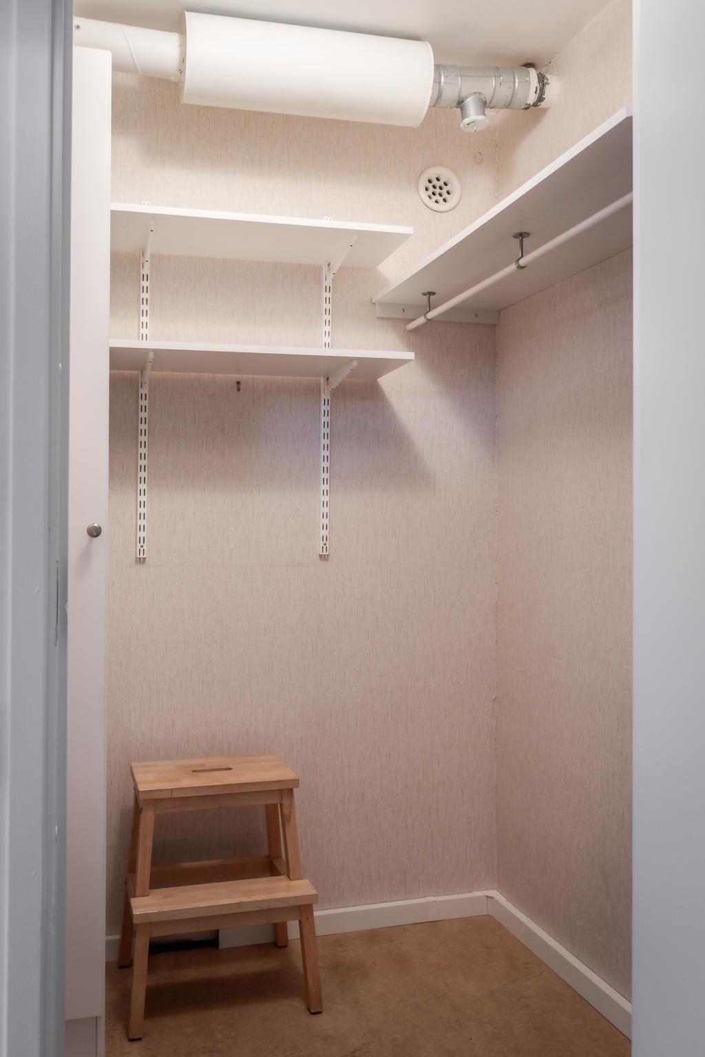 Klädkammare i lägenheten