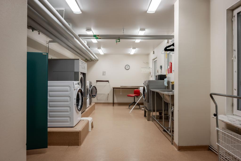 Rymlig gemensam tvättstuga