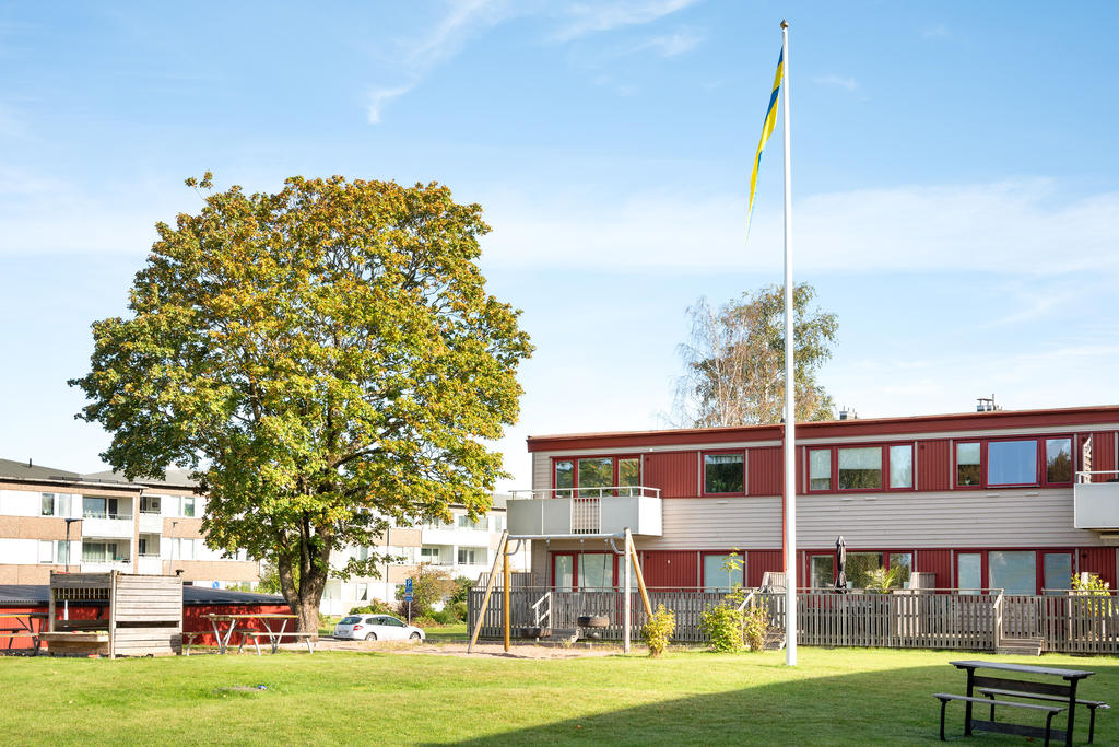 En trygg plats för de små att leka på.