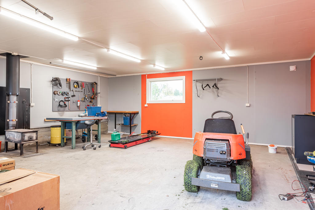Garagedel på förrådsbyggnaden  