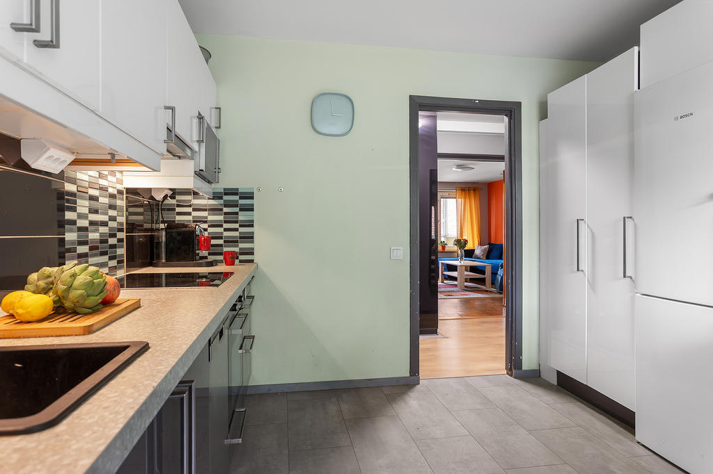 Här finns plats att sätta in dubbel kyl/frys för den som önskar