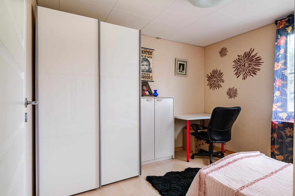 Sovrum 4 på övre plan.