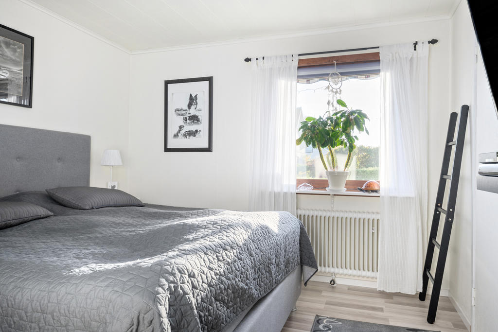 Sovrum med garderober