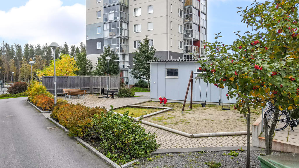 Lek och social yta på gården