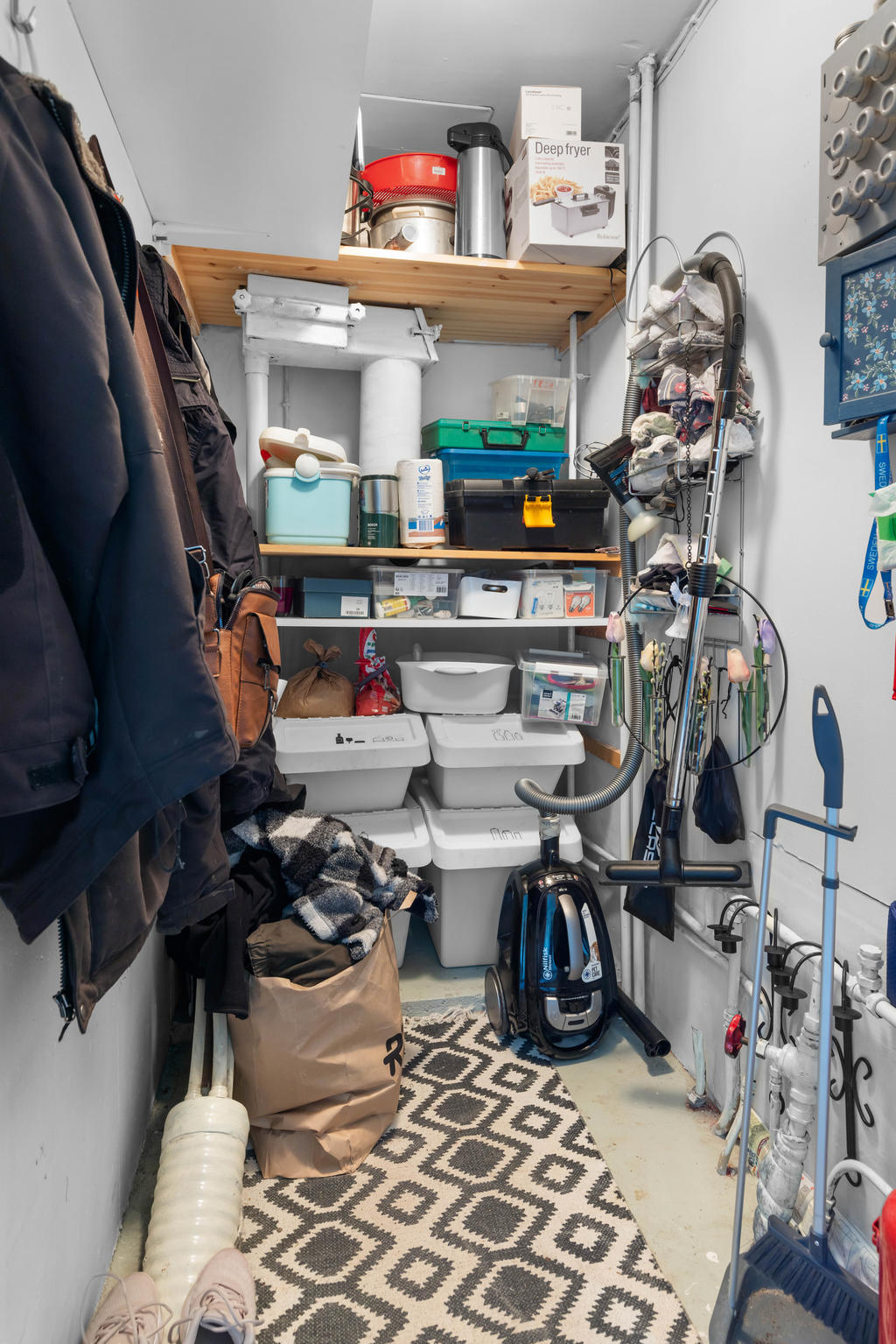 Förråd i tvättstugan (fd pannrum)