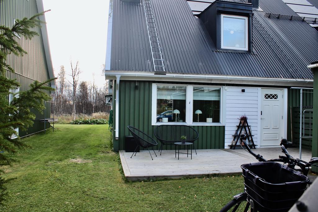 Altan på husets framsida