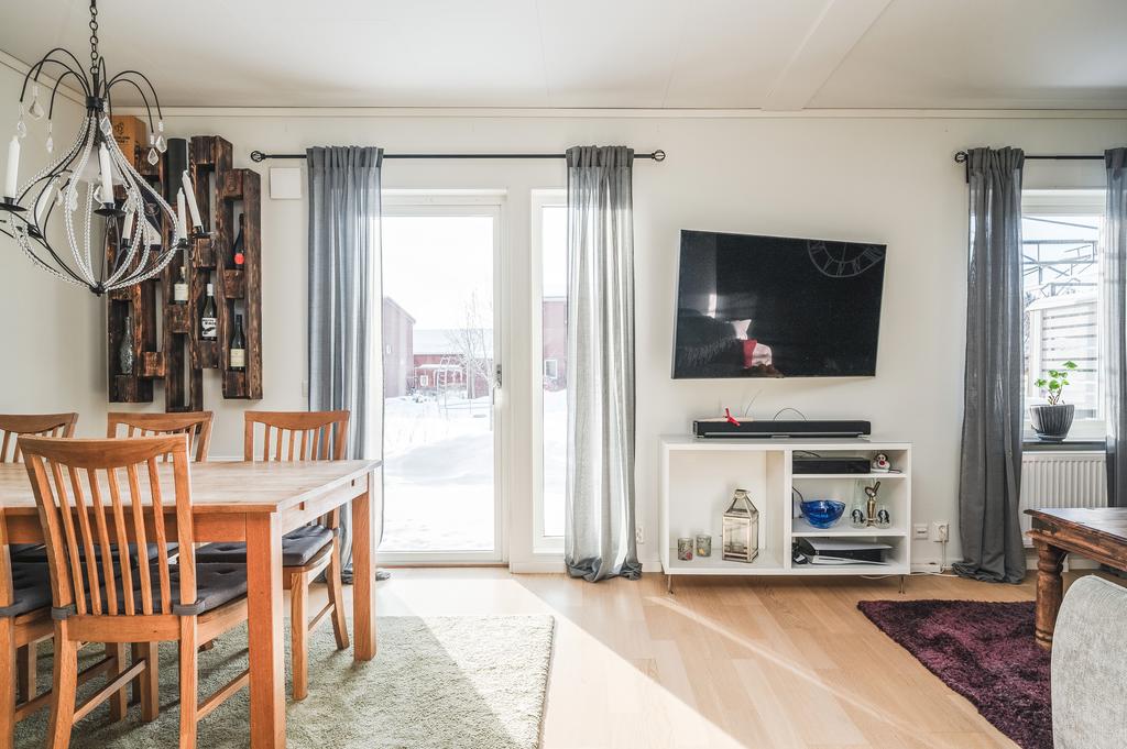 Altandörr helt i glas