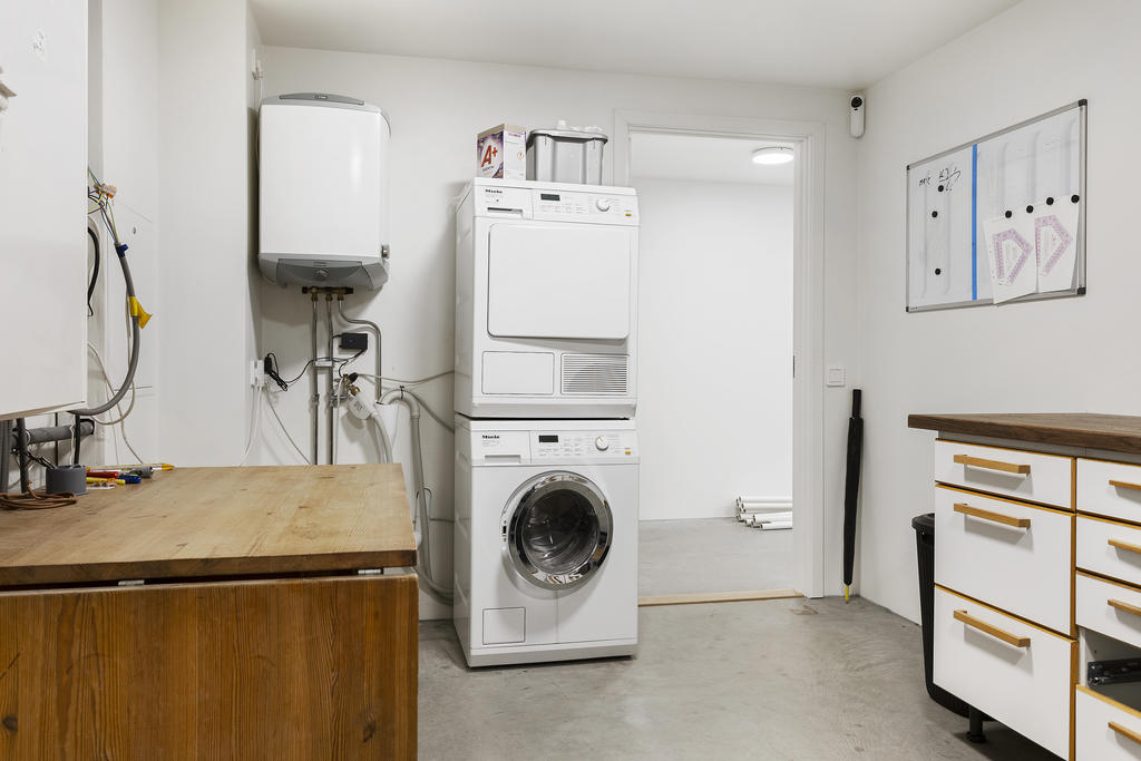 Omklädning under entresolplan