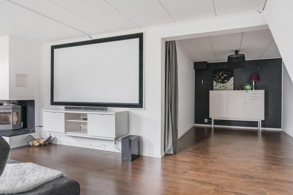 Gillestuga/allrum i källaren