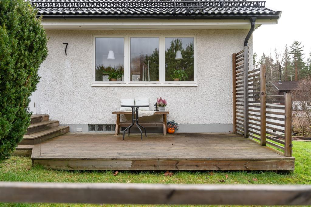 Uteplats intill entrén