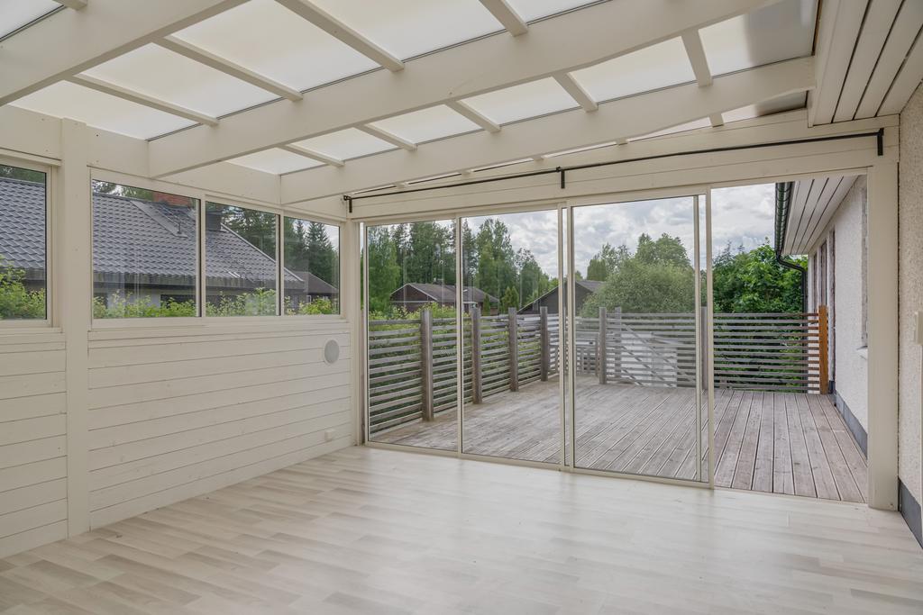 Inglasad veranda med anslutning till altanen