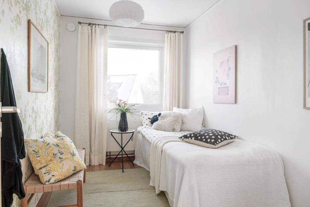 Ytterligare ett sovrum på samma våningsplan.