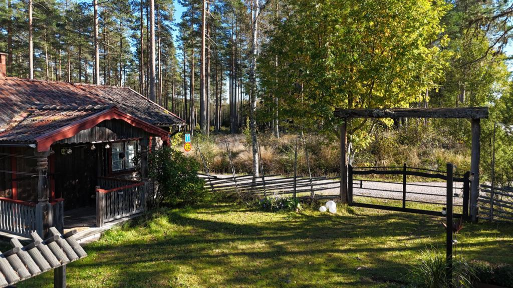 Porten som välkomnar in till gården!