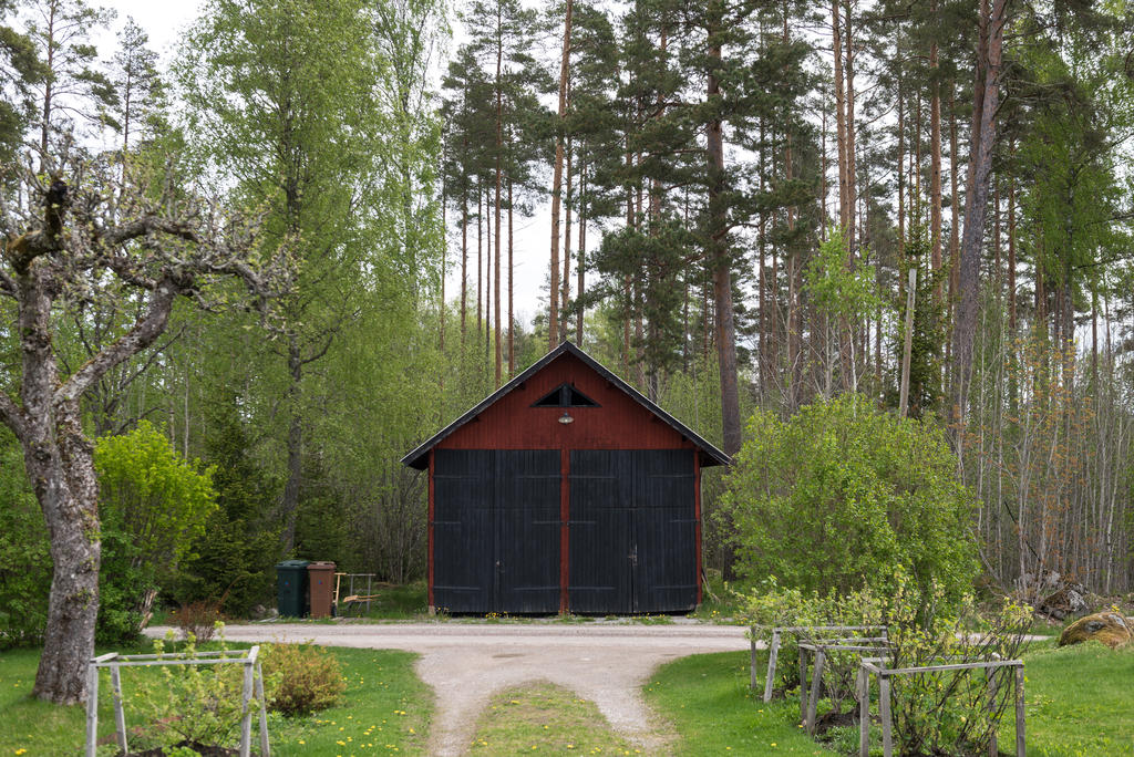 Garage.