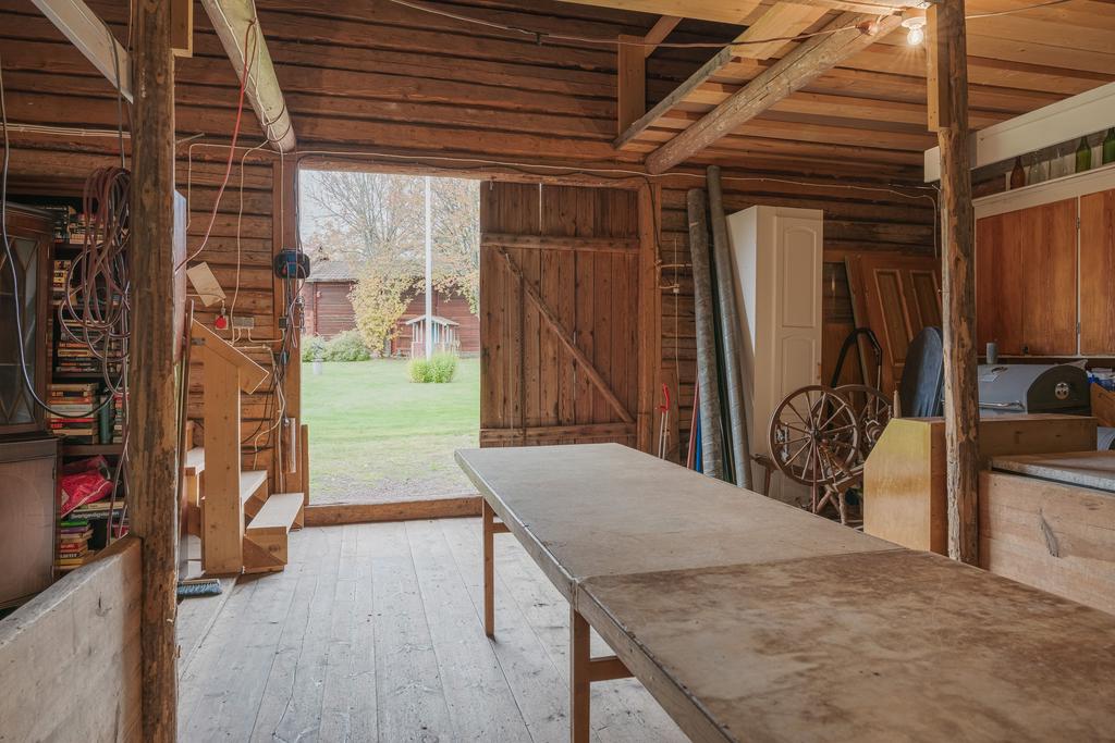 Ladan erbjuder generösa ytor.