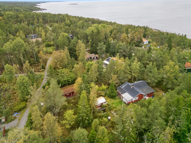 Fastigheten är nära Ålands hav