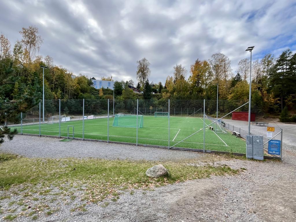 Gropen, fotbollsplan i Mörtnäs