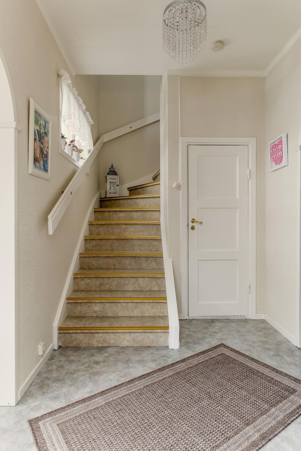 Hall 2.