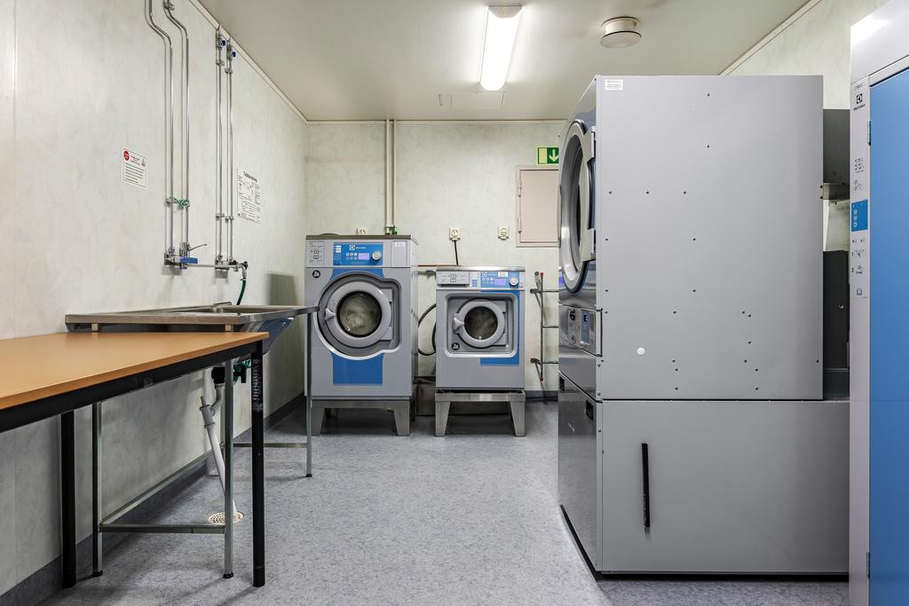 Gemensam tvättstuga, endast 10 steg från lägenheten på samma våningsplan