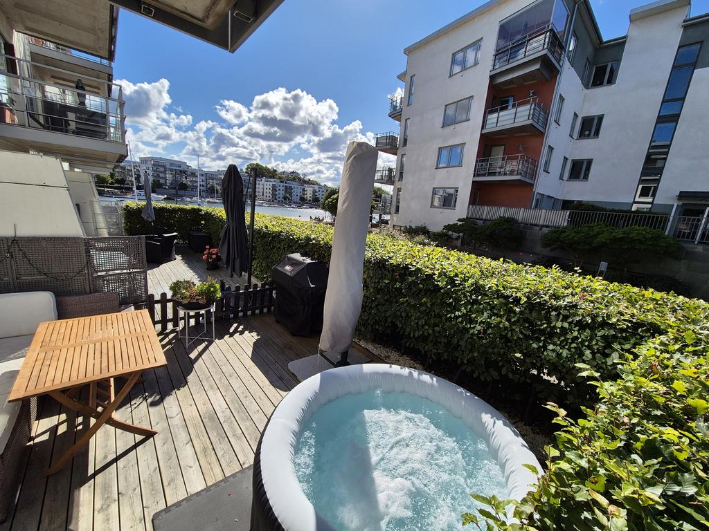 Säljaren egen tagna bild från i somras.