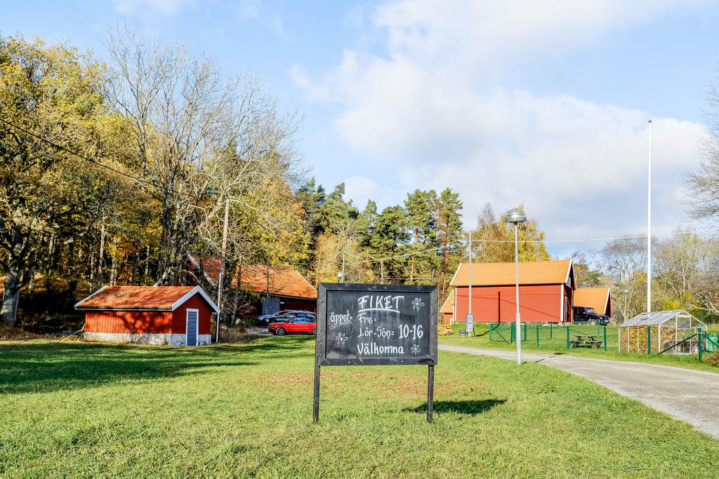 Mysiga fiket intill Musteriet vid  Grönsta Gärde