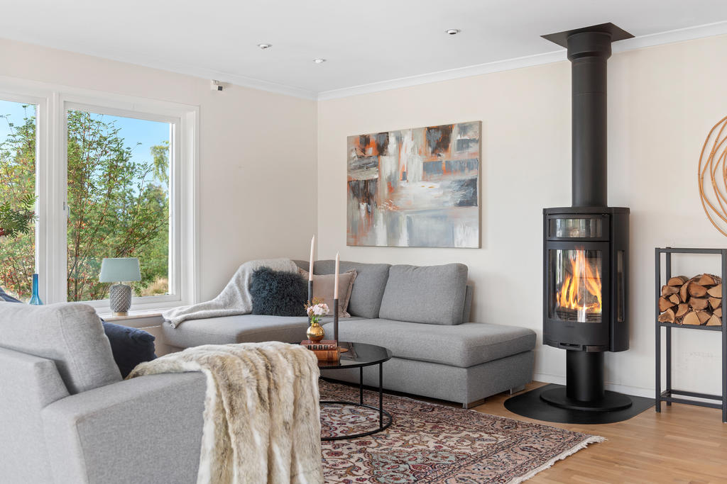 Braskamin för extra mysfaktor och värme i vardagsrum