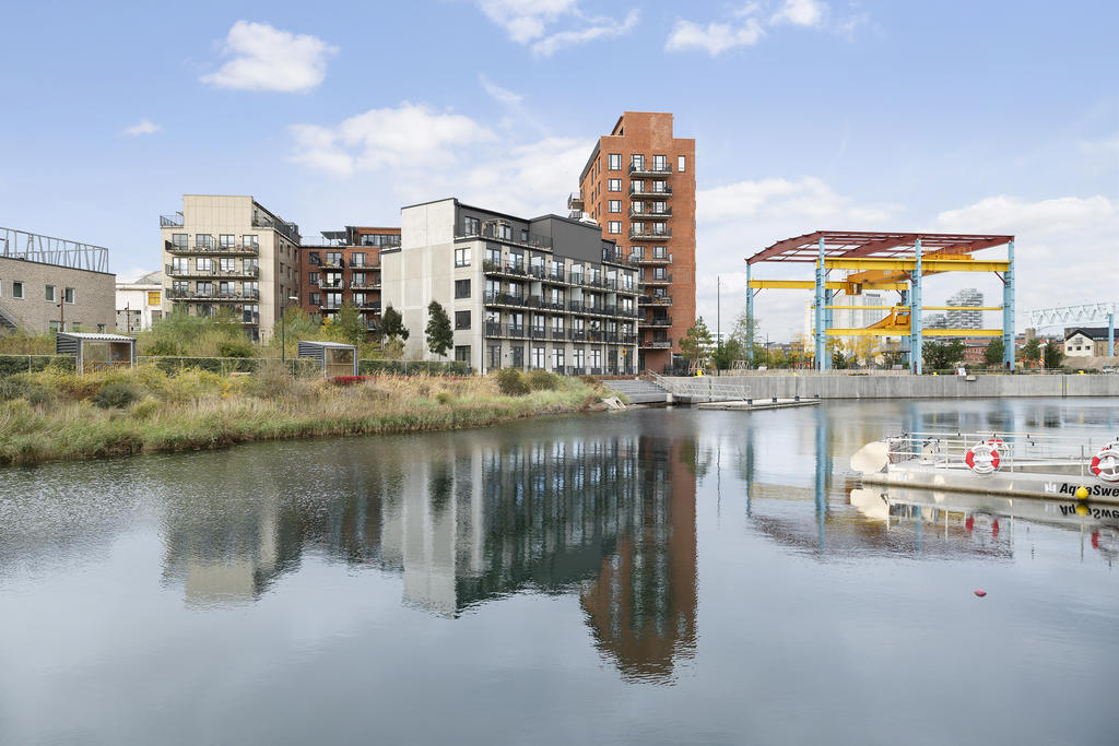 Det kanalnära läget kombinerat med Varvsstaden historia saknar motstycke i Malmö.