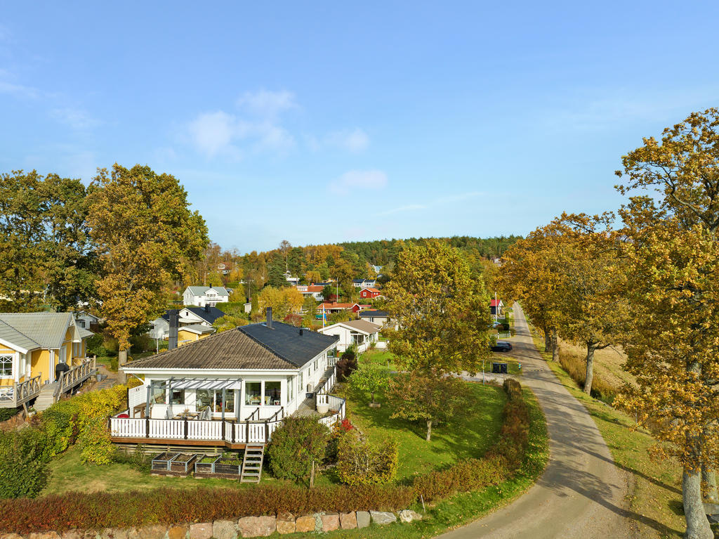 Här finns flera platser att njuta av solen från morgon till kväll