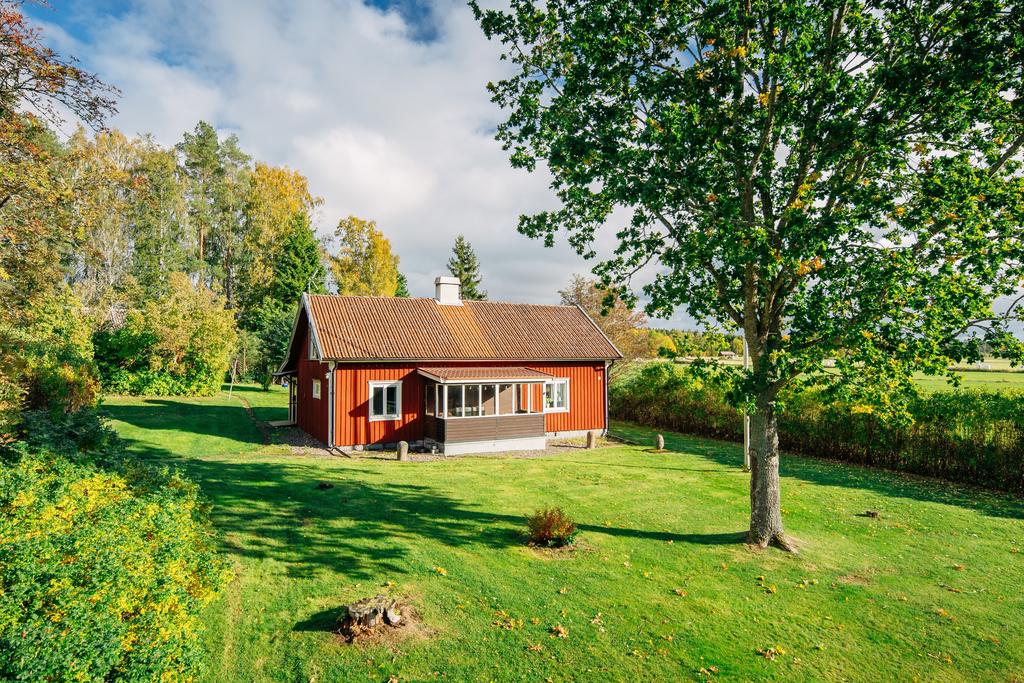 Välkommen till Charmiga Böckersboda Carlslund 1!
