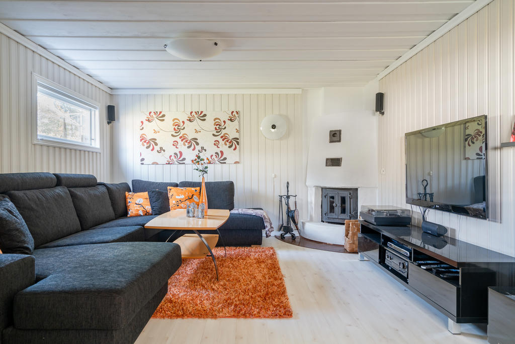 Gillestuga med braskamin