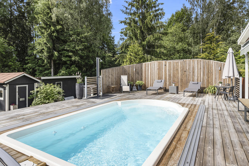 Pool & soldäck 
