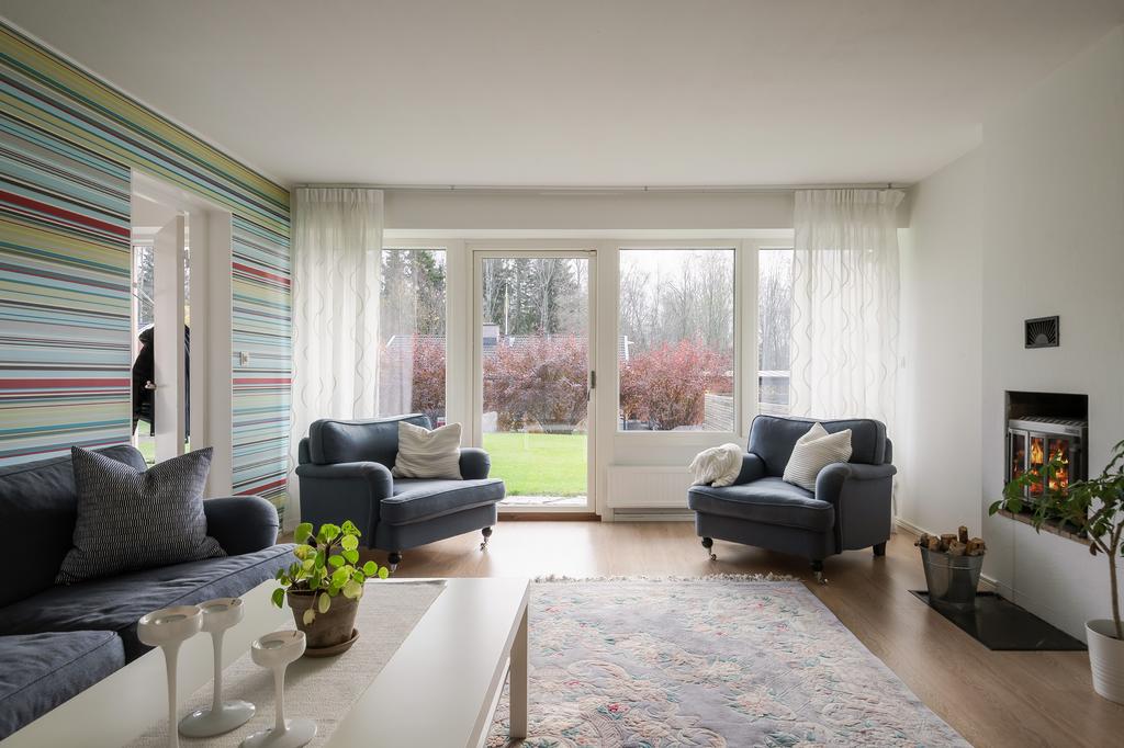 Eldstad och fina ljusinsläpp