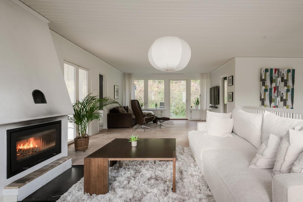 Vardagsrummet ger utrymme för hela familjen