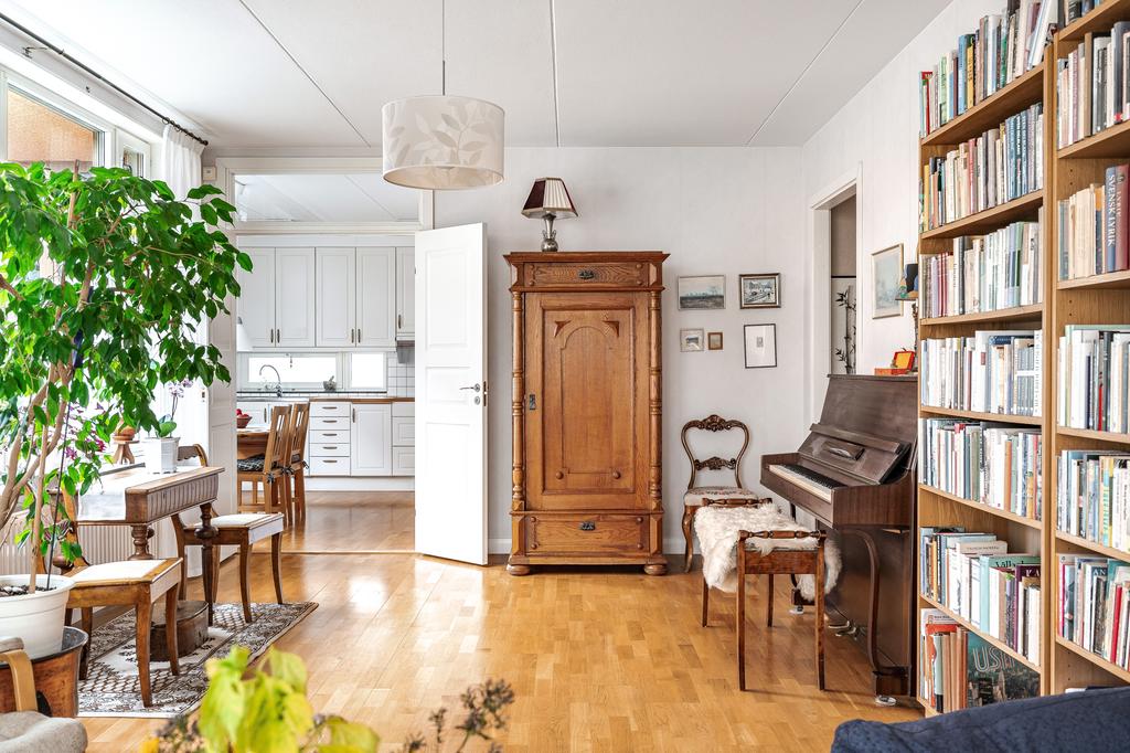 Pardörrar in till kök