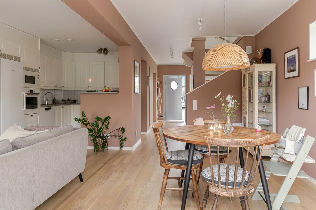 På entréplan finns idag de sociala vardagsrummet med utgång till uteplatsen