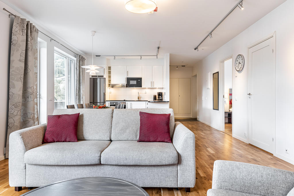 Bilderna kan vara från olika 76-80 kvm stora typlägenheter.