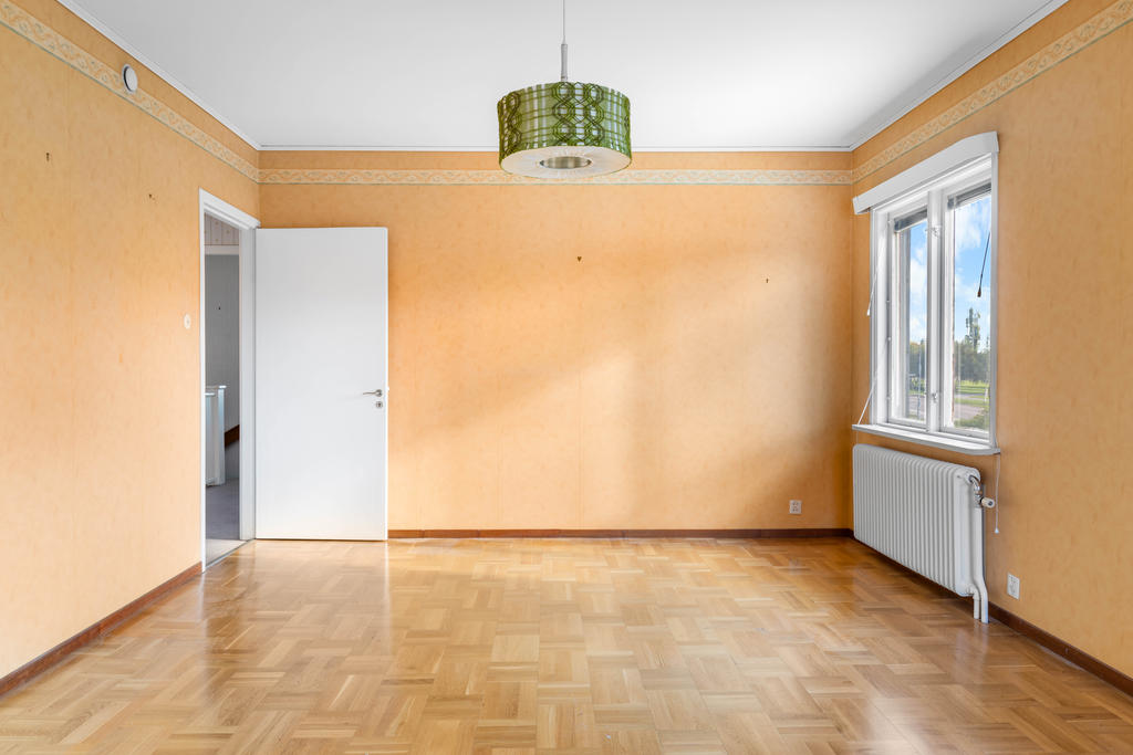 ÖV: Sovrum 2/allrum