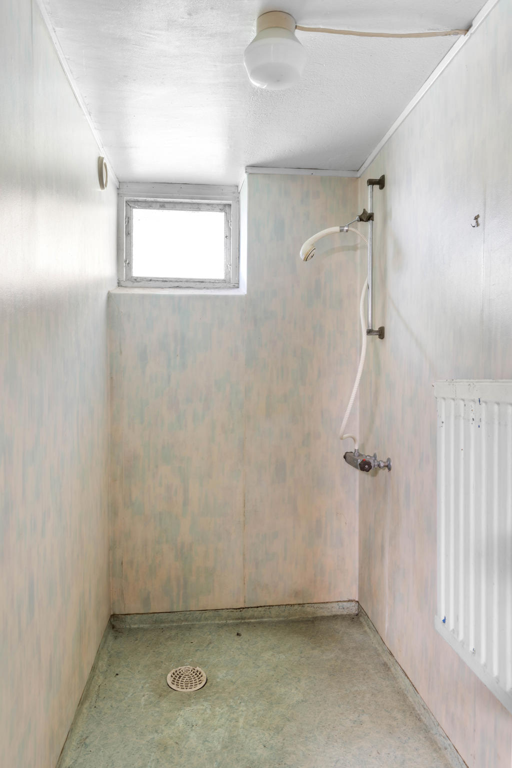 KÄLLARE: Duschrum