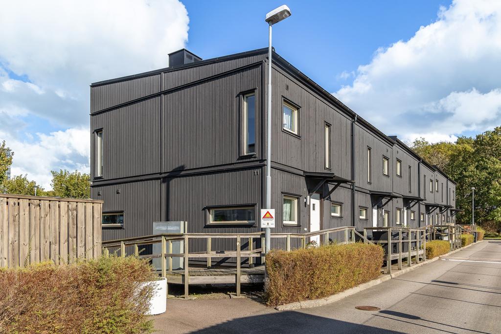 Denna fina lägenheten ligger med promenad/cykelavstånd till Falkenbergs Centrum