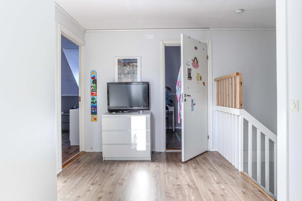 Allrumövervåningen, trappa till bottenvåningen